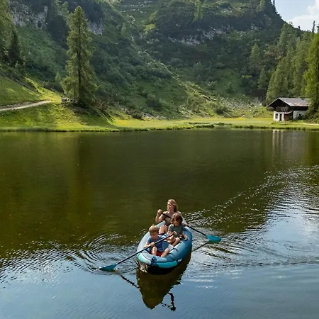 Alpen Arnika & Restaurant 3*
