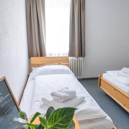 Alpen Arnika & Restaurant Szálloda 3*